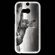 Coque HTC One M8s Lionne sur une dune
