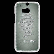 Coque HTC One M8s Les livres Vert Citation Oscar Wilde