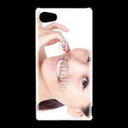 Coque Sony Xperia Z5 Compact Femme asiatique glamour et souriante