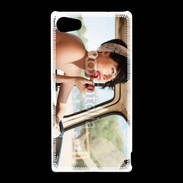 Coque Sony Xperia Z5 Compact Femme glamour qui se met du rouge à lèvre