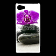 Coque Sony Xperia Z5 Compact Orchidée violette sur galet noir