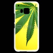 Coque HTC One M9 Feuille de cannabis sur fond jaune