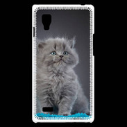 Coque LG Optimus L9 Chaton sur tapis bleu