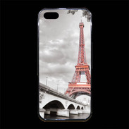 Coque iPhone 5/5S Premium Tour Eiffel rouge sur fond en noir et blanc
