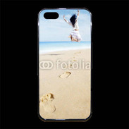 Coque iPhone 5/5S Premium Femme sautant face à la mer