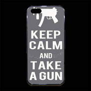 Coque iPhone 5/5S Premium Keep Calm Take a gun Gris