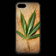 Coque iPhone 7 Premium Feuille de cannabis sur toile beige
