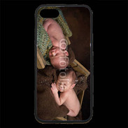 Coque iPhone 7 Premium Jumeaux dormant dans des caisses