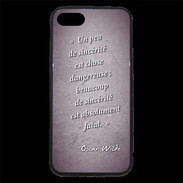 Coque iPhone 7 Premium Sincérité fatale Violet Citation Oscar Wilde