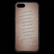 Coque iPhone 7 Premium Bons heureux Rouge Citation Oscar Wilde