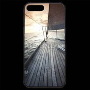 Coque iPhone 7 Plus Premium Voilier au couché du soleil