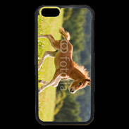 Coque iPhone 6 Premium Poulain dans un champs