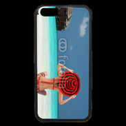 Coque iPhone 6 Premium Femme assise sur la plage