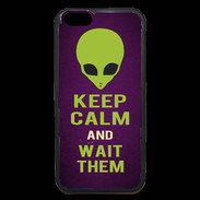 Coque iPhone 6 Premium Keep Calm and Wait Alien Violet