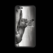 Coque  Iphone 8 PREMIUM Lionne sur une dune