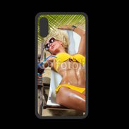 Coque  Iphone XS PREMIUM Femme sexy sur un transat de plage