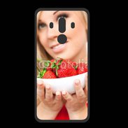 Coque  Huawei MATE 10 PRO PREMIUM Femme blonde et glamour avec corbeille de fraises