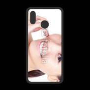 Coque  Huawei P20 Lite PREMIUM Femme asiatique glamour et souriante