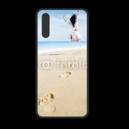 Coque  Huawei P20 PREMIUM Femme sautant face à la mer